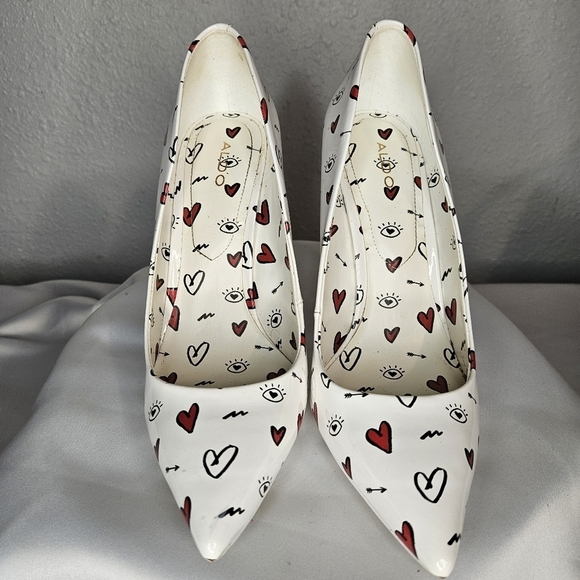 Special Limited Edition White, Black and Red Aldo Heart Pumps! - Picture 5 of 9